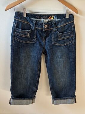 Mudd Dark Wash Denim Capris